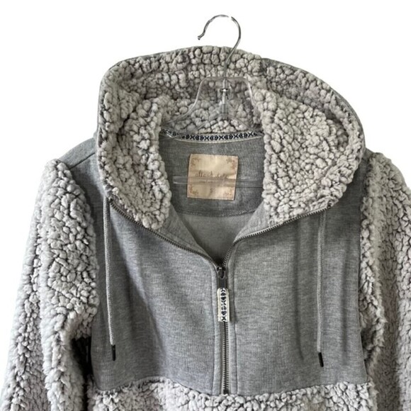 Altar'd State Gray Sherpa Popover 1/4 Zip Hoodie Size Small - Picture 3 of 7